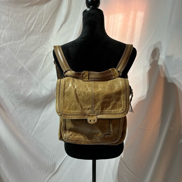 The Sak Ventura Convertible Backpack Distressed Tan Leather Crossbody Bag - Picture 1 of 12